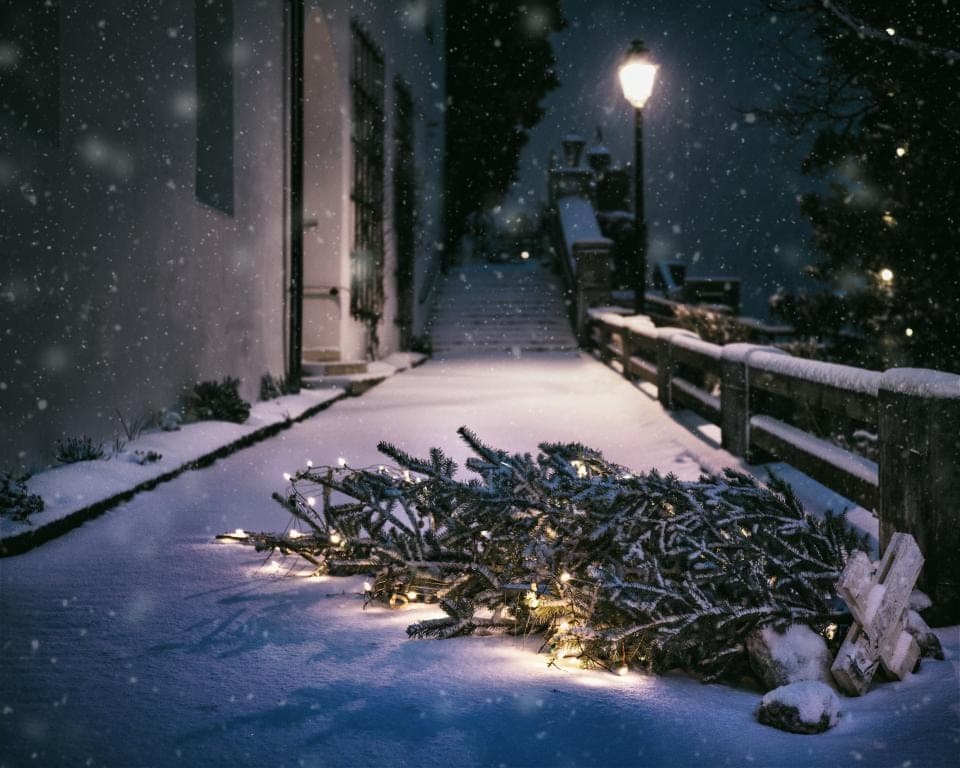 Christmas villa decoration in Dubai — entrance and residence